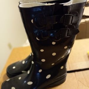 Rain boots black and white dot